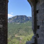zzz Pic Saint Loup depuis les ruines du Chateau de Vivioures